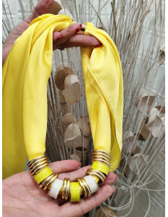 COLLAR PAÑUELO ANILLAS AMARILLO