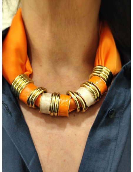 COLLAR PAÑUELO ANILLAS NARANJA