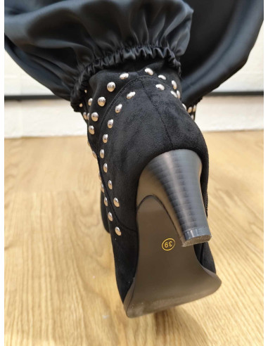 BOTINES TACHAS (DEL 36 AL 41)